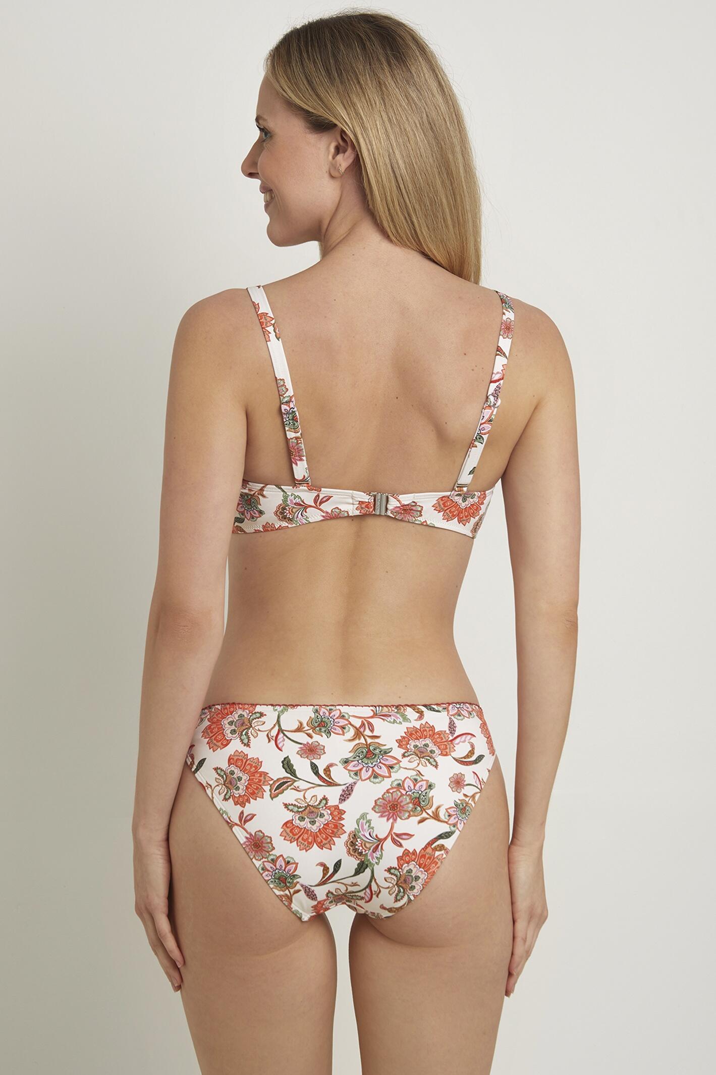 Bikini con aros y copas. Braga media 2/3