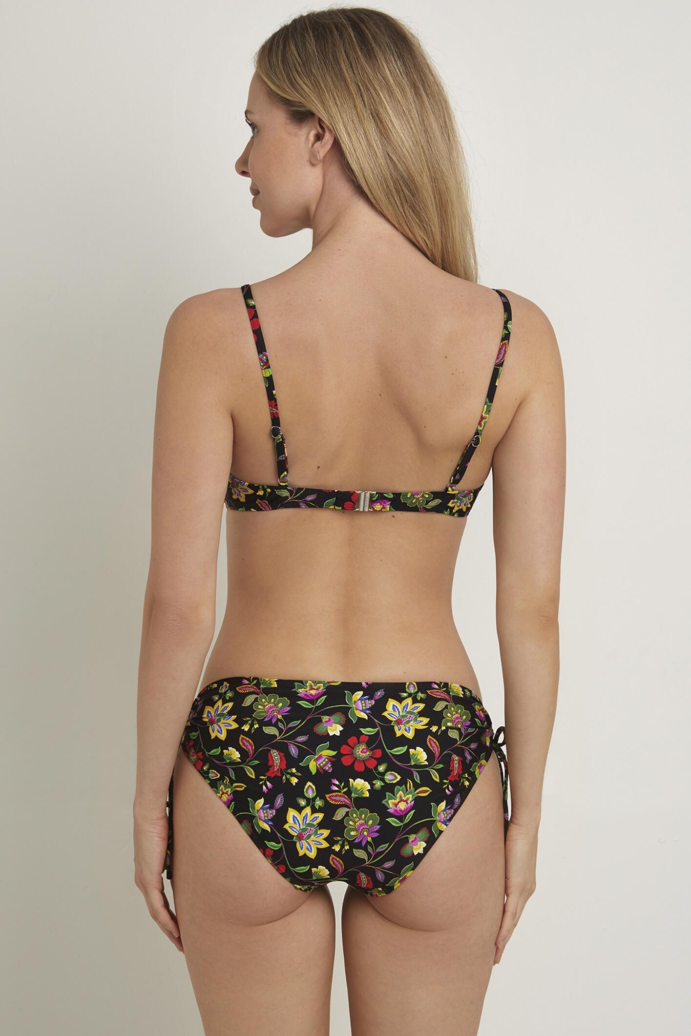 Bikini con aros y copas extraibles. Braga media-alta 2/3