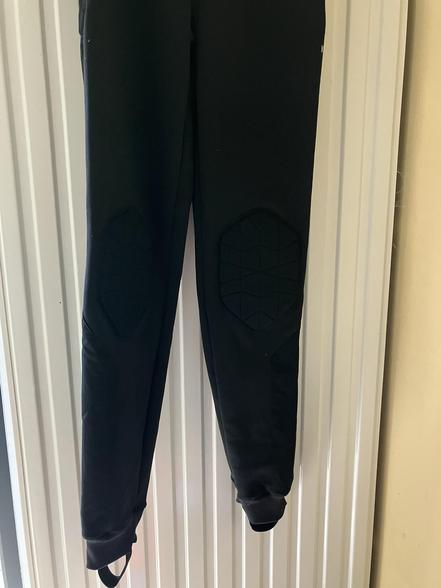 Entre Particuliers - Lot 2x2 pièces Maillots et Legging Gardien de But 5/6