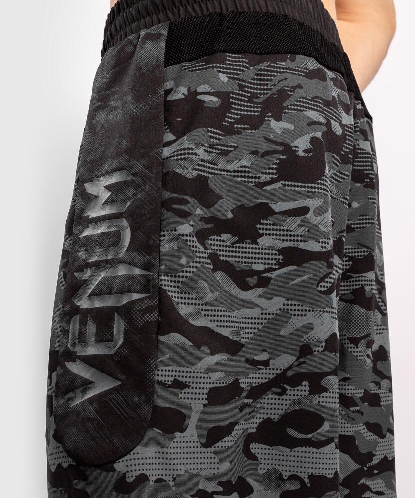 Venum Defender Training Shorts - Dark camo 7/7