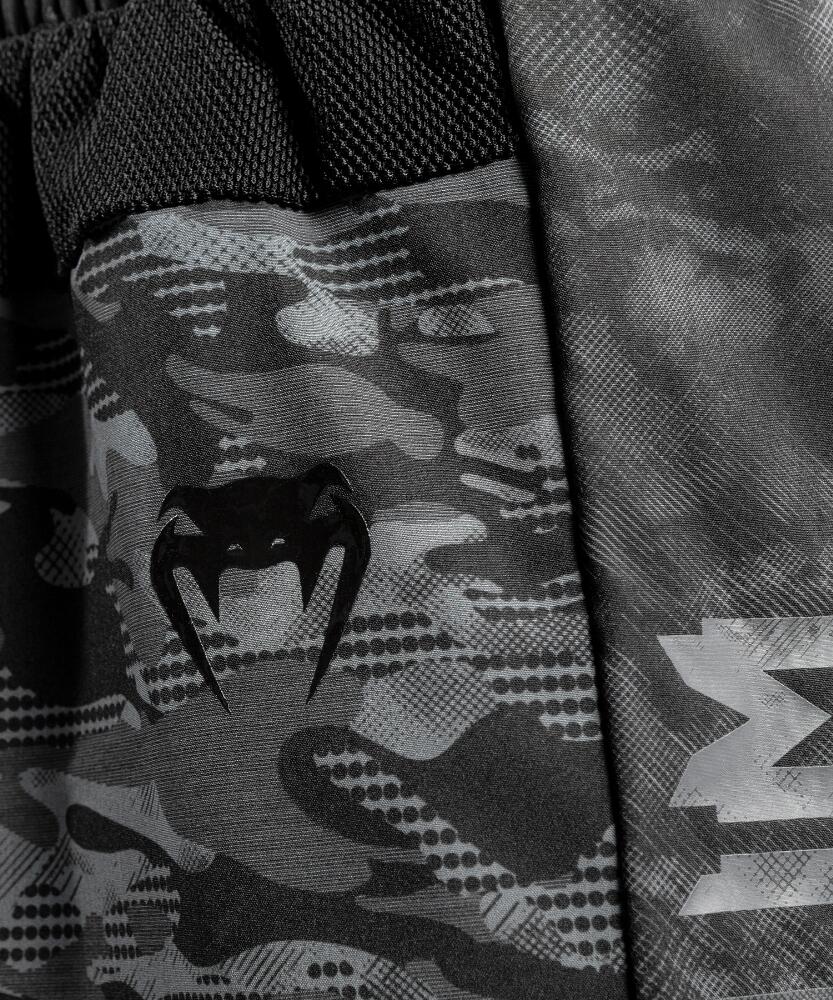 Venum Defender Training Shorts - Dark camo 5/7