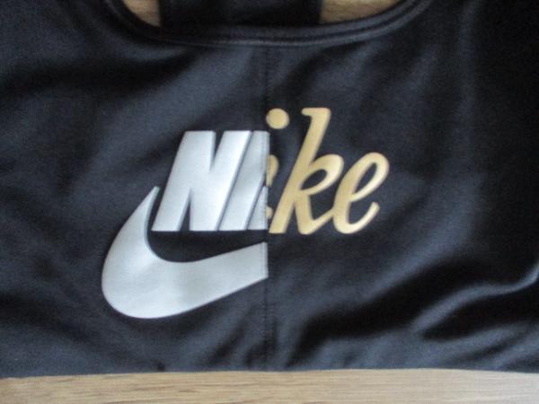 Entre Particuliers - Haut de sport / Brassière Nike, XS, parfait état 2/5
