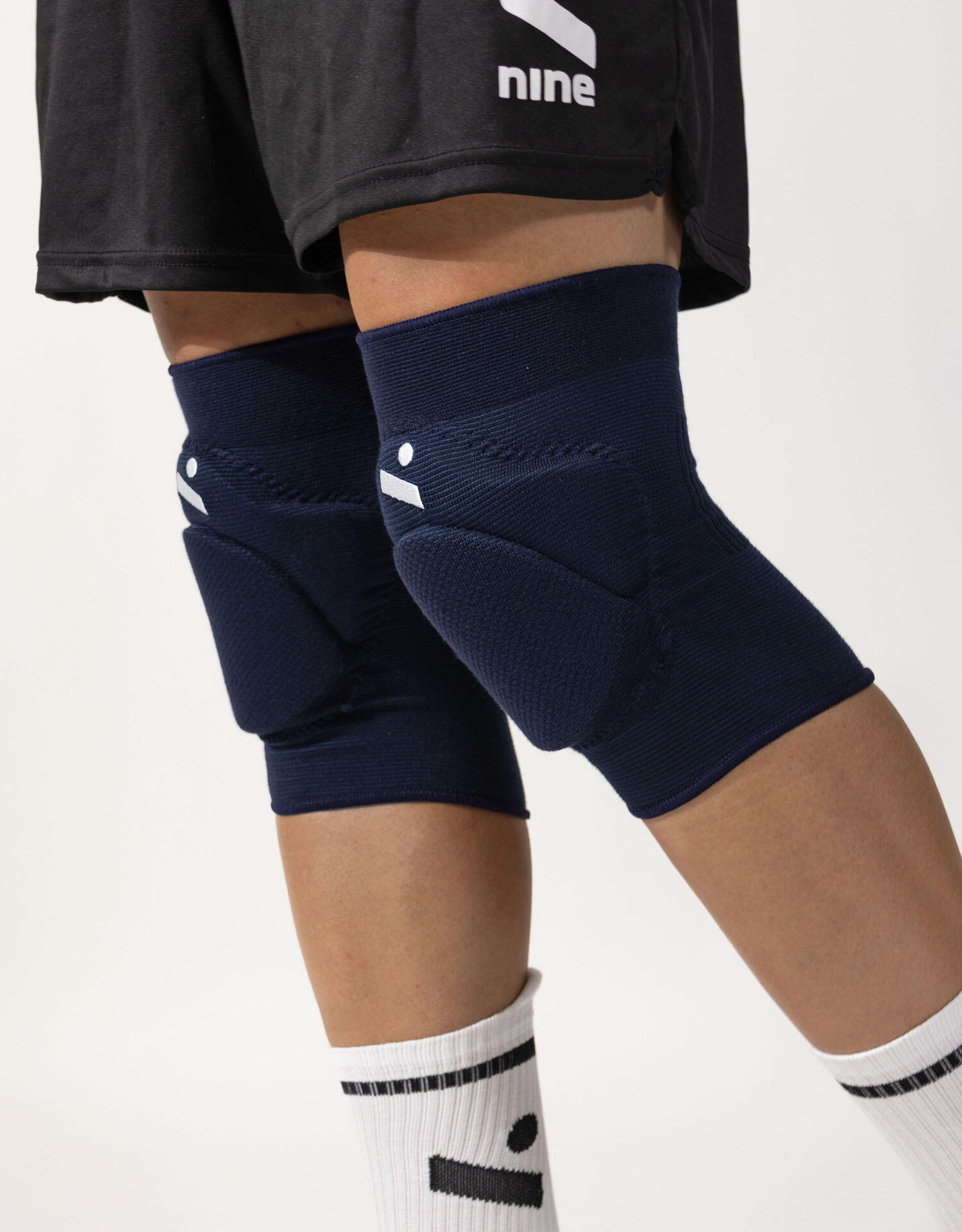 Joelheiras de voleibol – “Sleek” Azul Marinho unissexo (S) 5/7