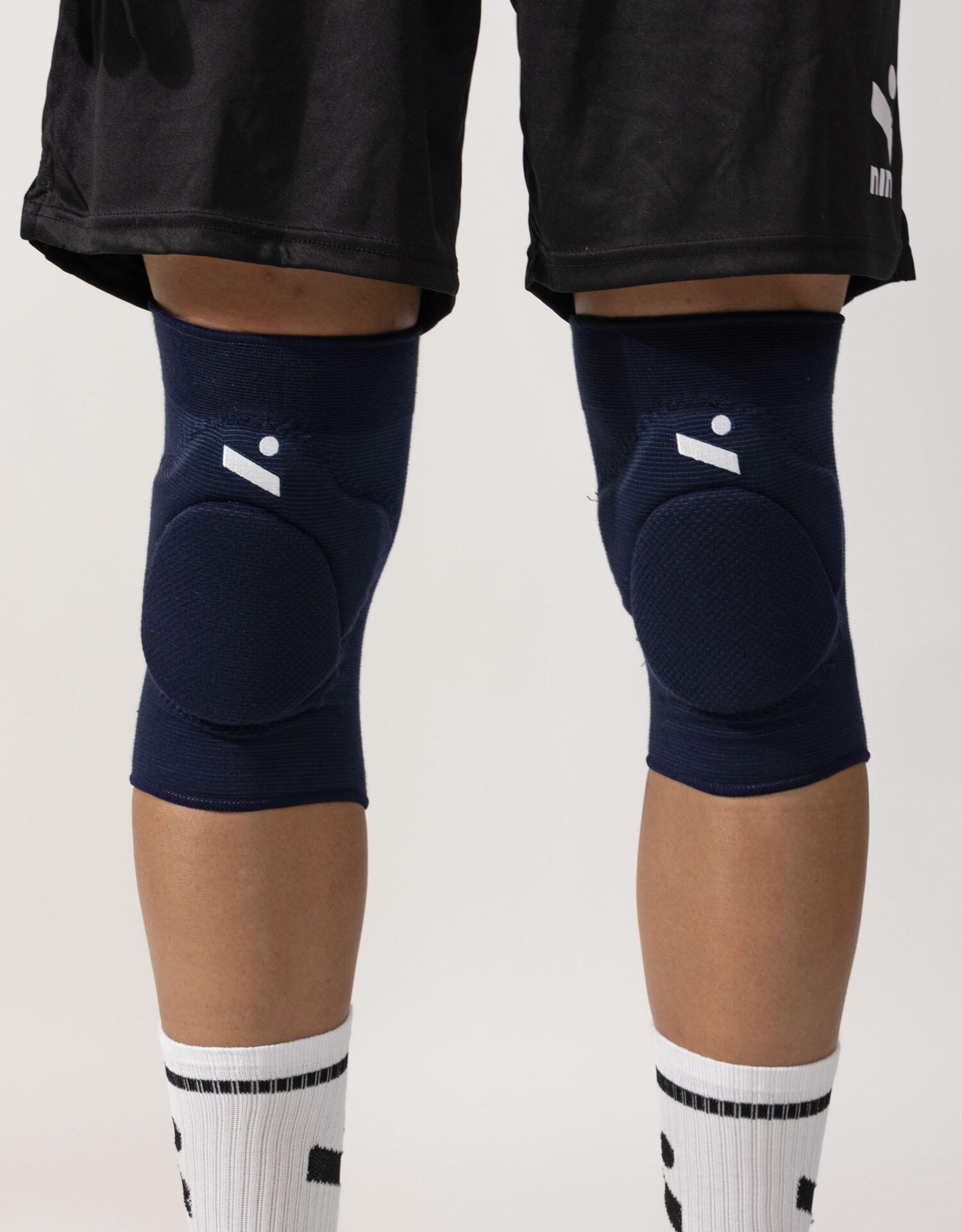 Joelheiras de voleibol – “Sleek” Azul Marinho unissexo (S) 4/7