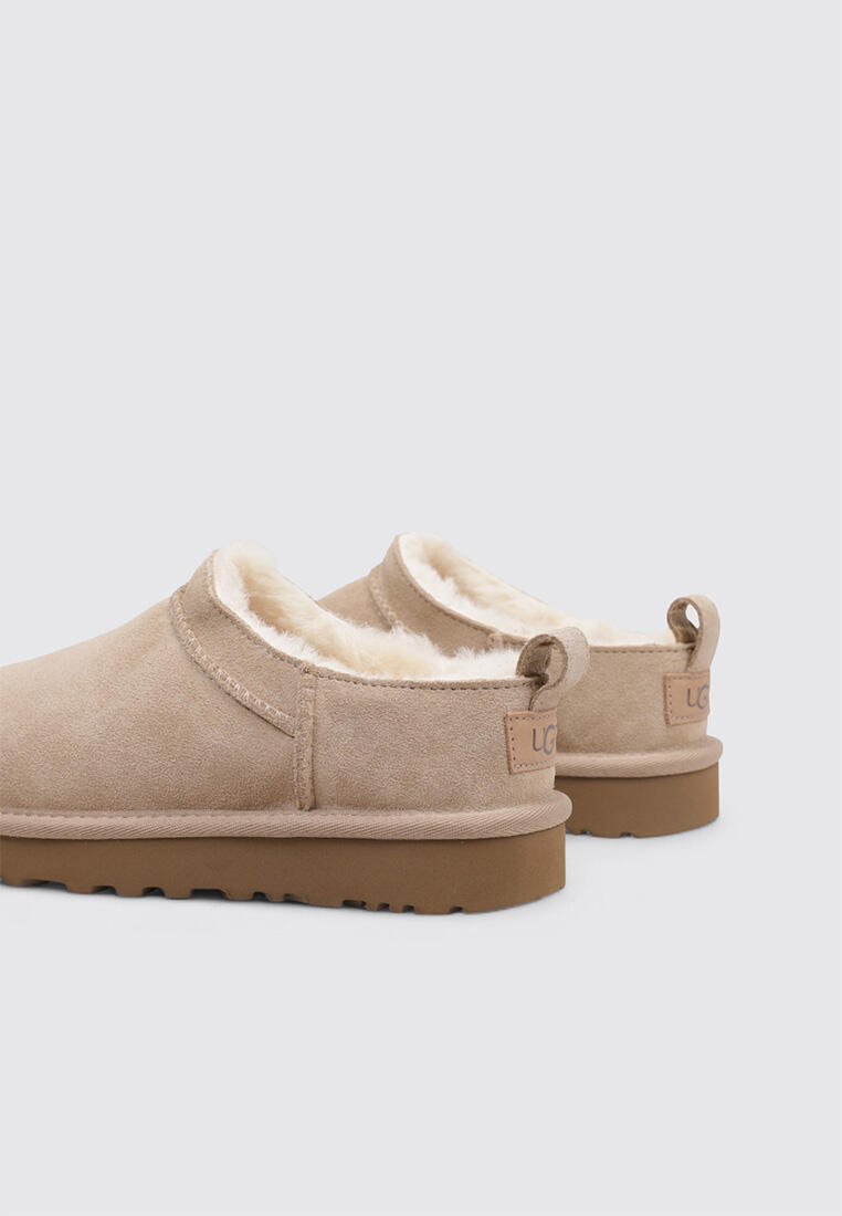 Sandale
Botte esquimau Baskets Femme UGG Classic Micro Beig 4/6