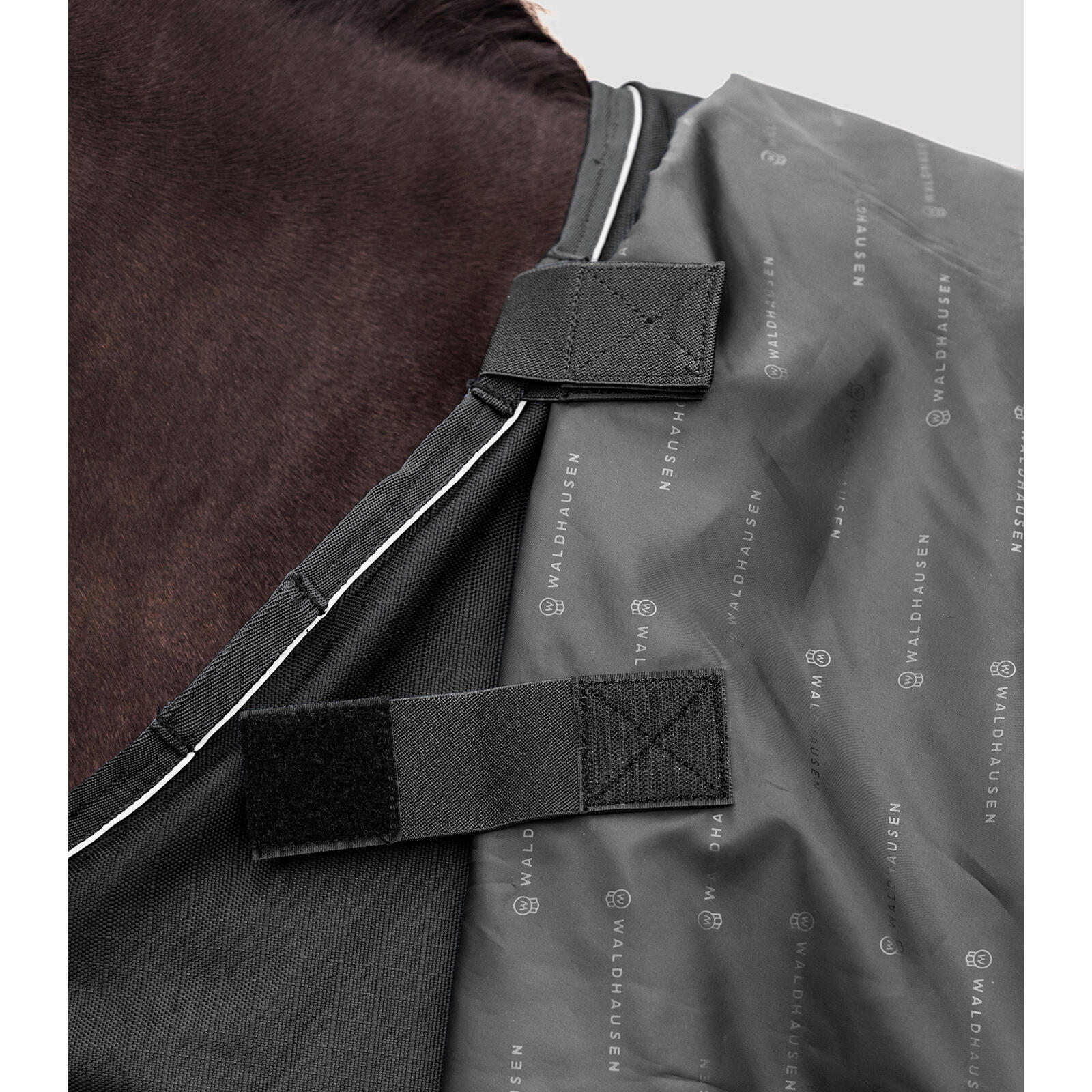 Sábana exterior multi-capa para caballo Waldhausen Scandic 250/100g 6/7