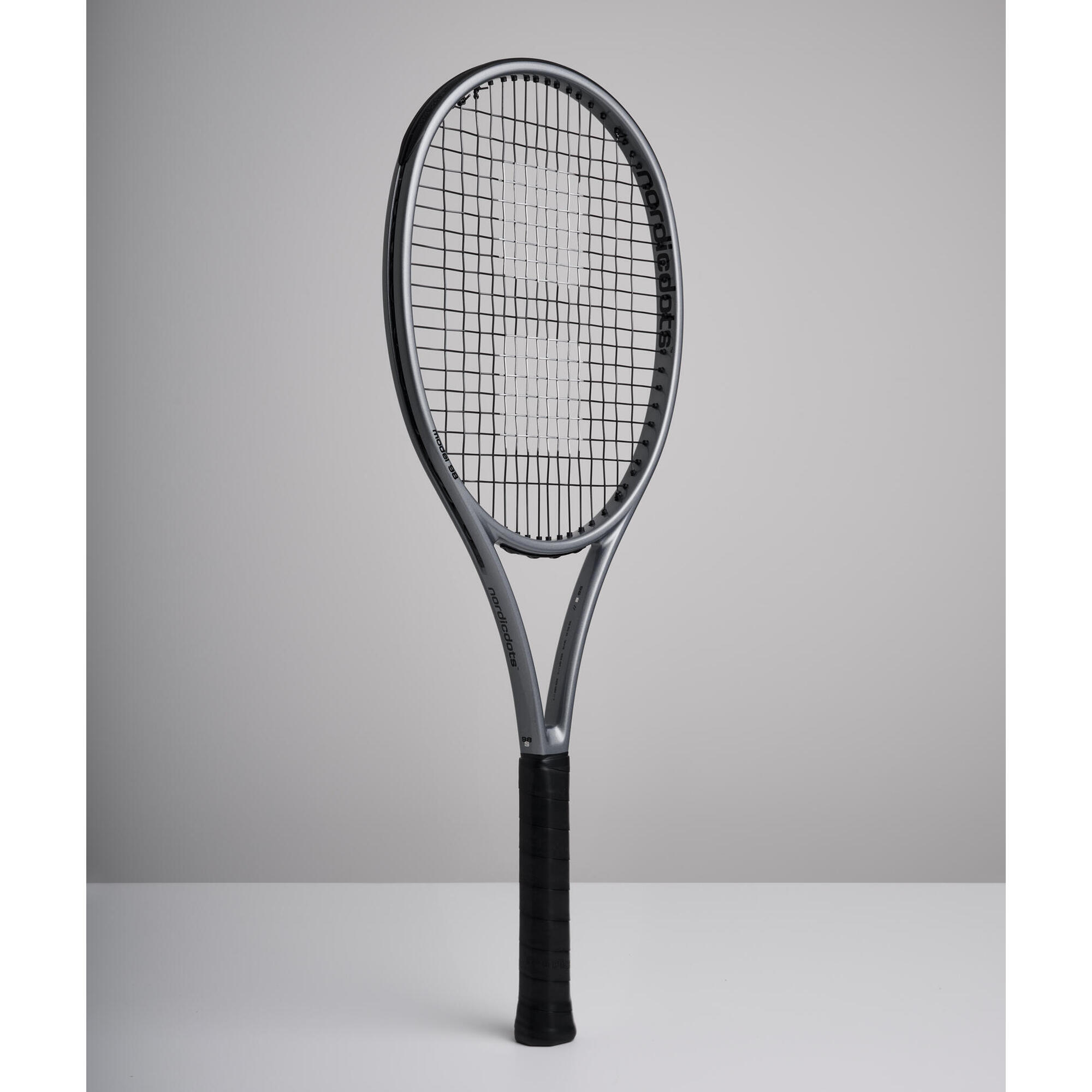 NORDICDOTS Tenisová raketa model 98 Pro - Steel gloss