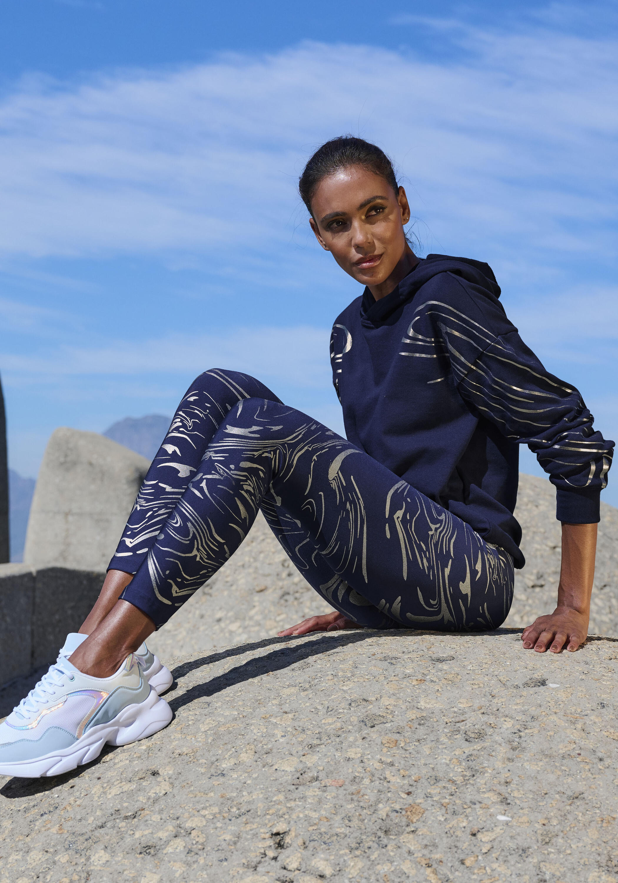 Damen Hoodie 6/7