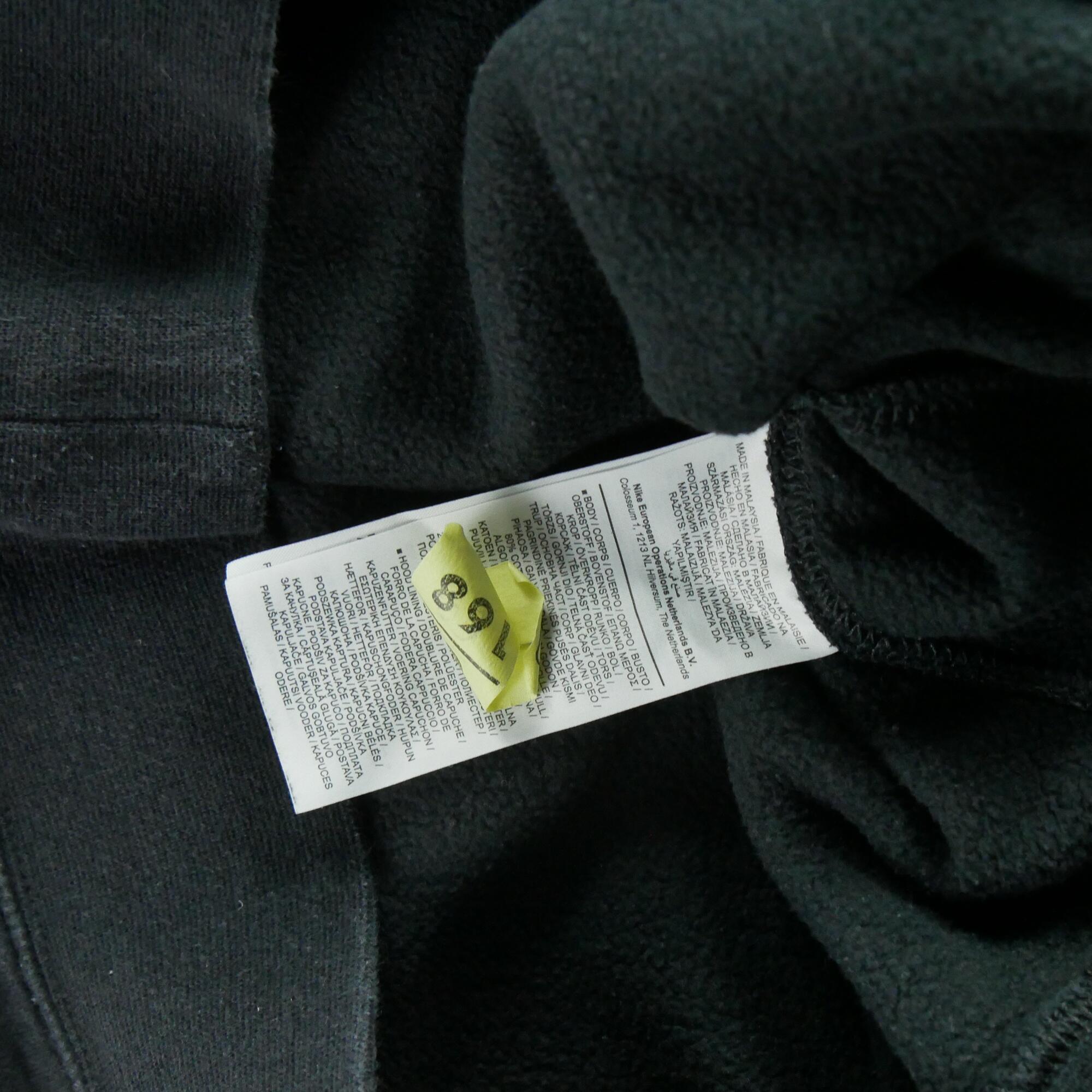 Schwarzer Herrenhoodie 6/6