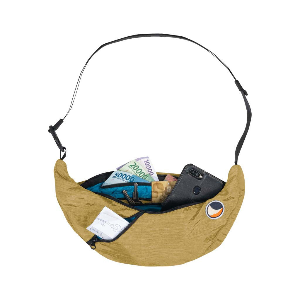 Saszetka na ramię Ticket To The Moon Upcycled Sling 3/7