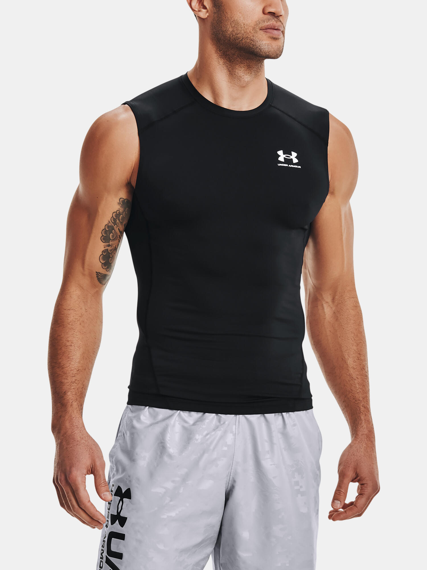UNDER ARMOUR picture