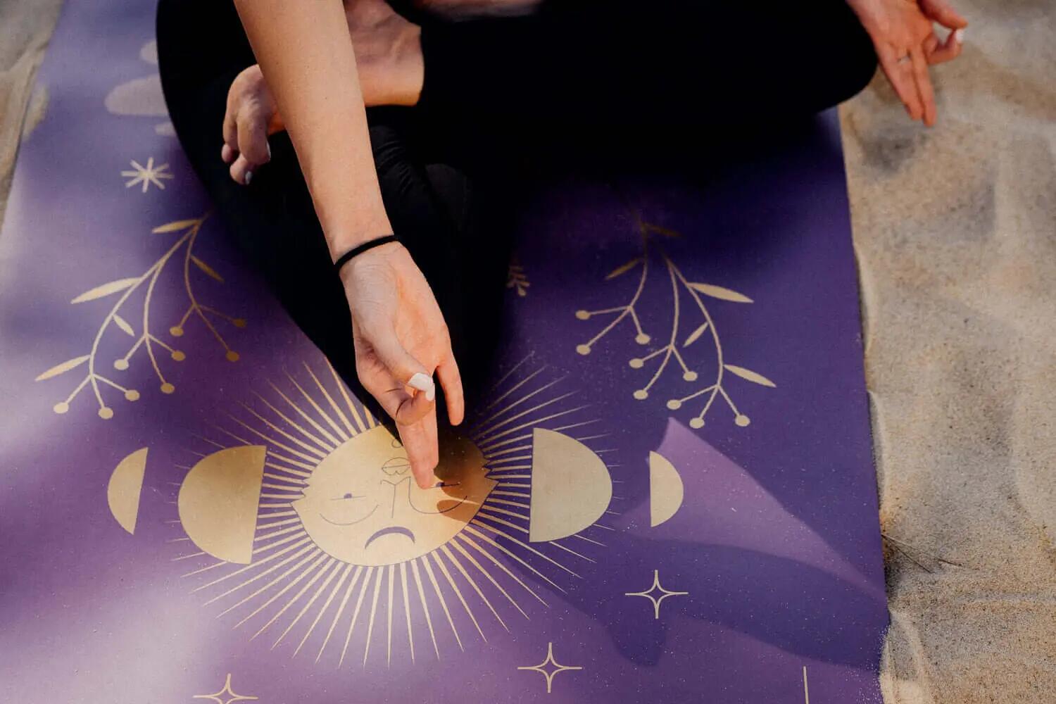 Mata do jogi Moonholi Pro Sticky Magic z antypoślizgową powierzchnią 2/7