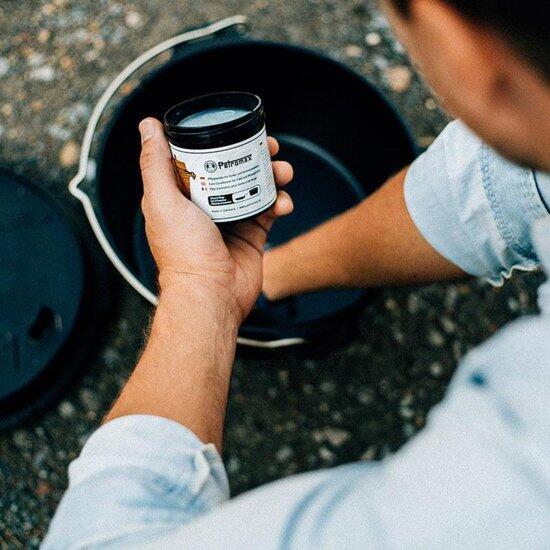 Petromax Einbrenn- und Pflegepaste für Feuertöpfe/Dutch Oven 2/5