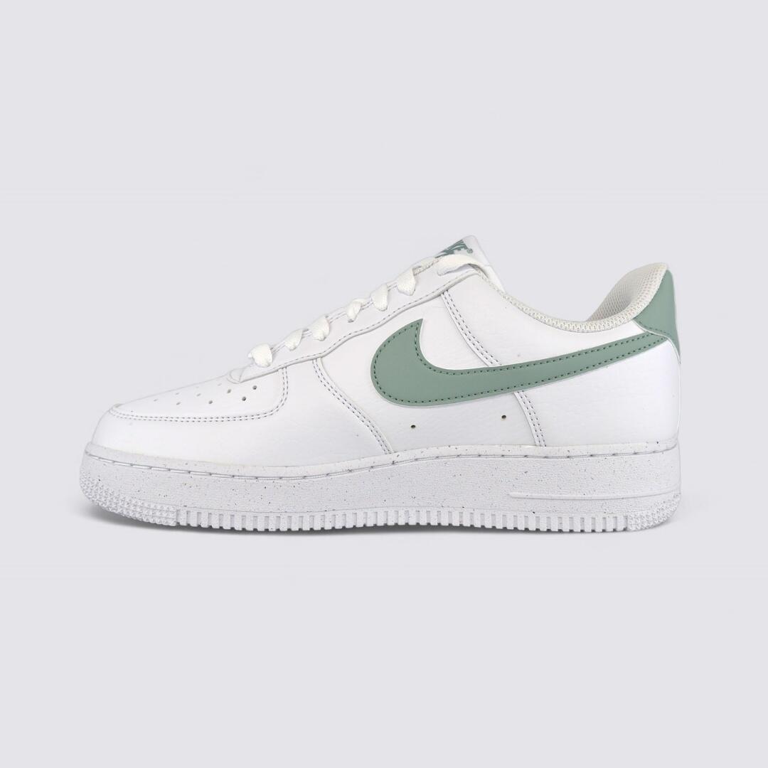 Buty lifestyle Damskie Nike Air Force 1 '07 NN DV3808-112 3/4
