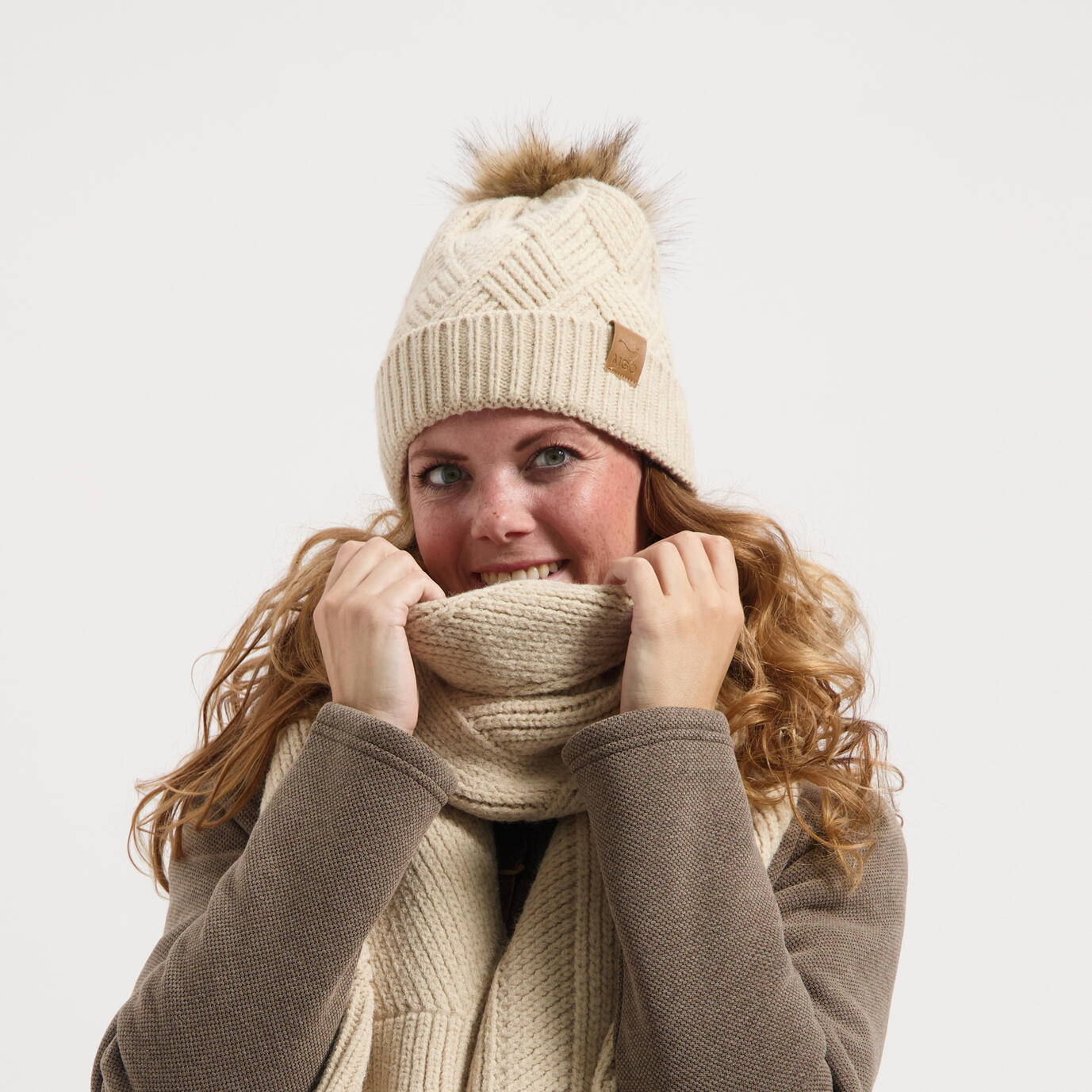 Darcie Dames - Beanie - Zand 4/4