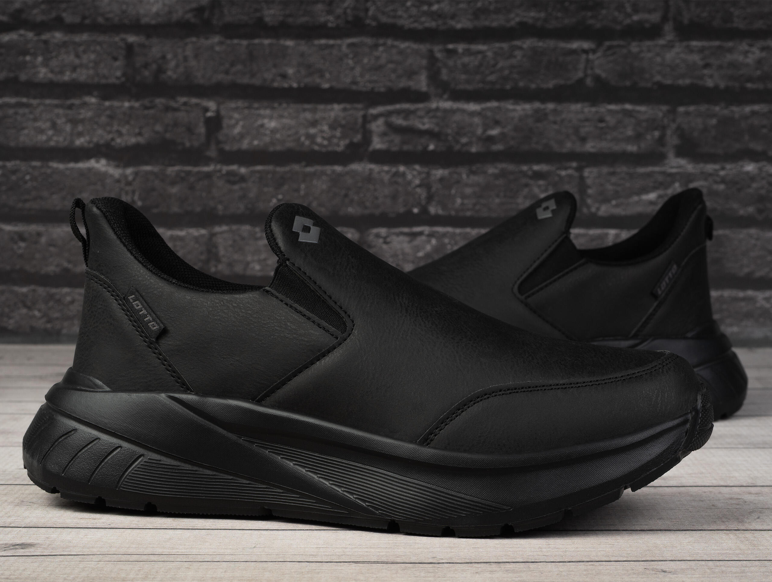 Buty męskie sportowe wsuwane Lotto ROADTIV