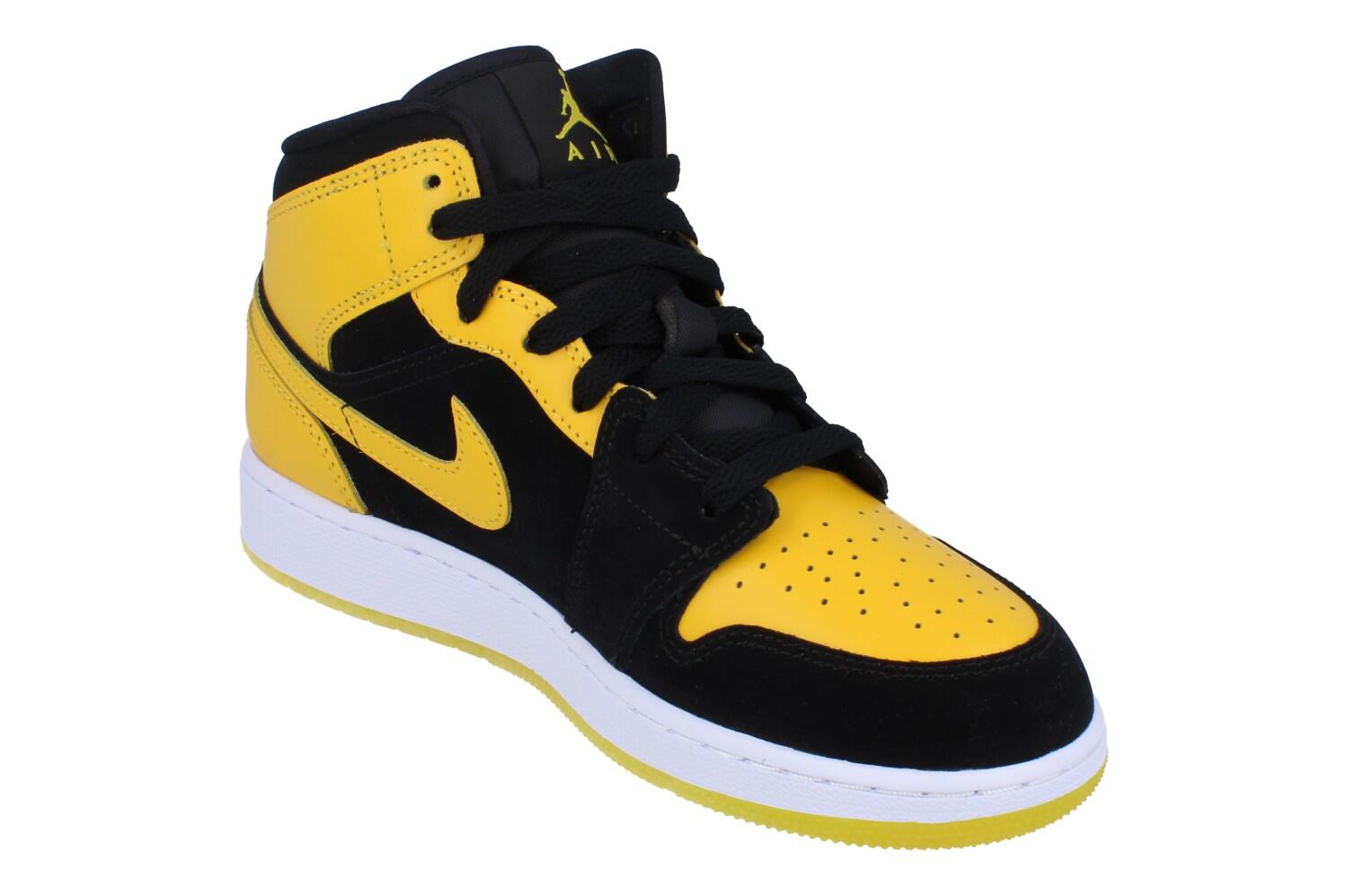 Air Jordan 1 Mid SE New Love (2025) (GS) 4/6