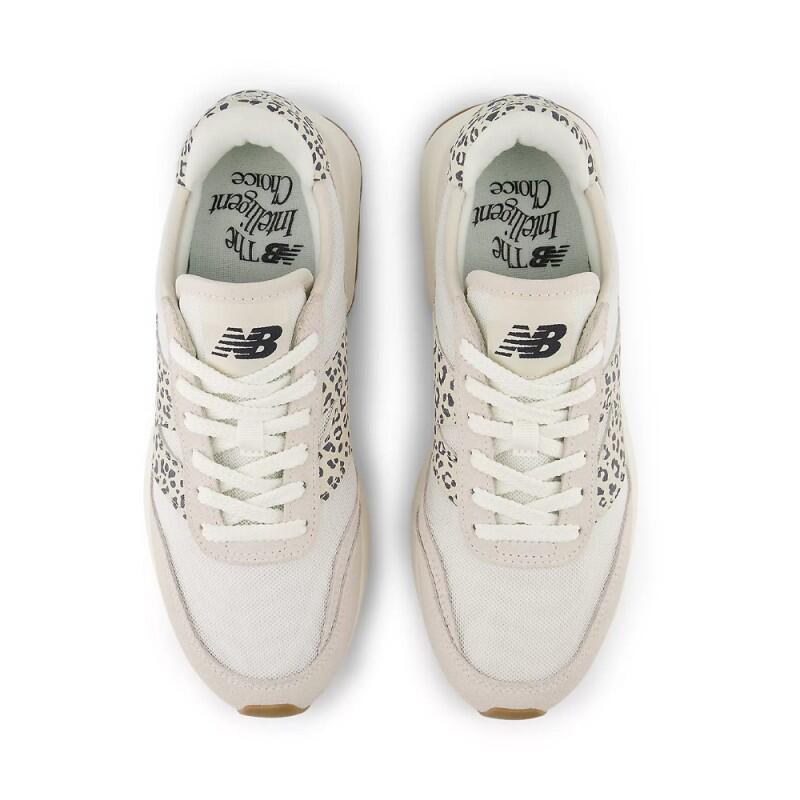 Zapatillas Mulher New Balance U370 Bege 3/5