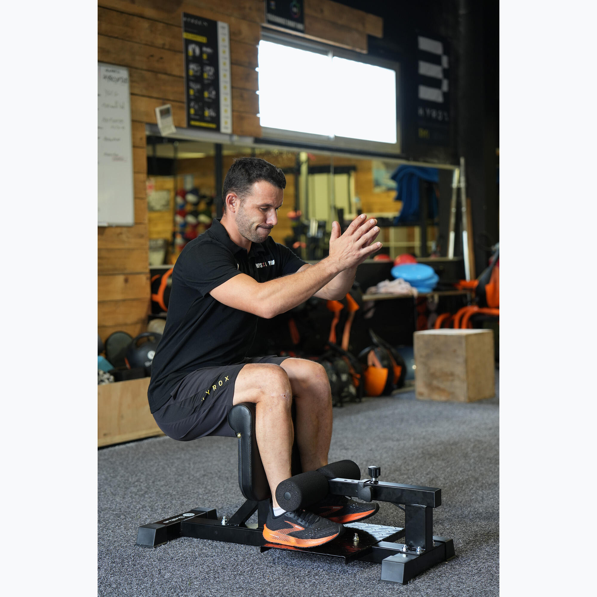 Ławka treningowa Sveltus Sissy Squat 4/5