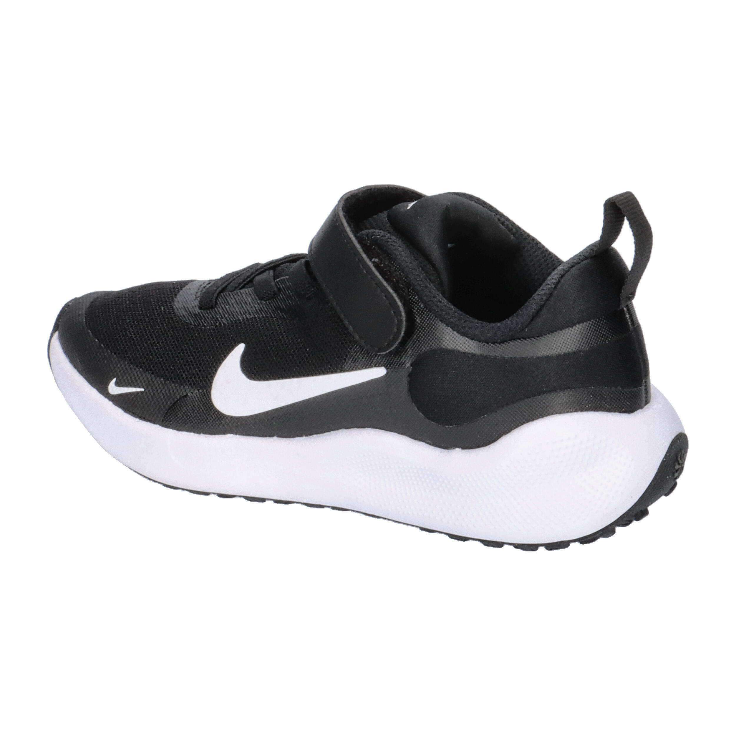 Ténis Nike Modelo Revolution 7 Cor Preto 3/7