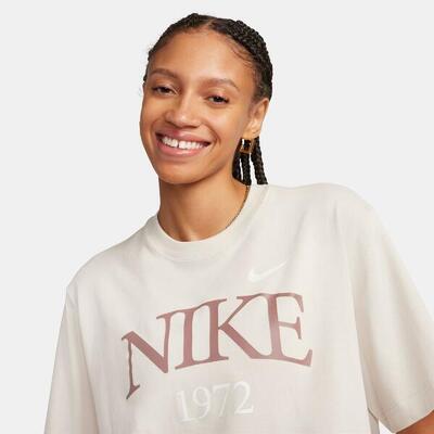 T-shirt vrouw nike classic boxy wit