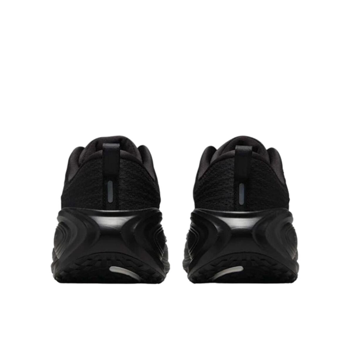 Chaussures  Vomero Plus Black 3/4