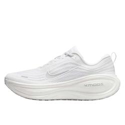 Chaussures Vomero Plus White