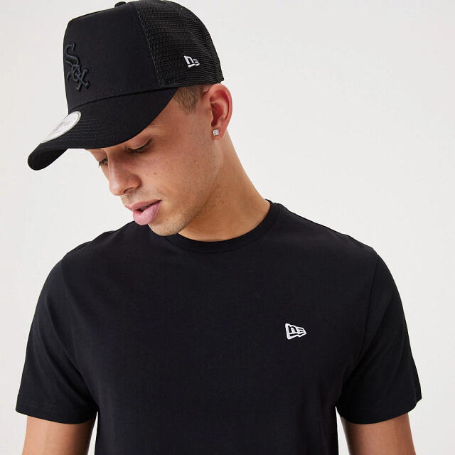T-shirt New Era Essentials 6/7