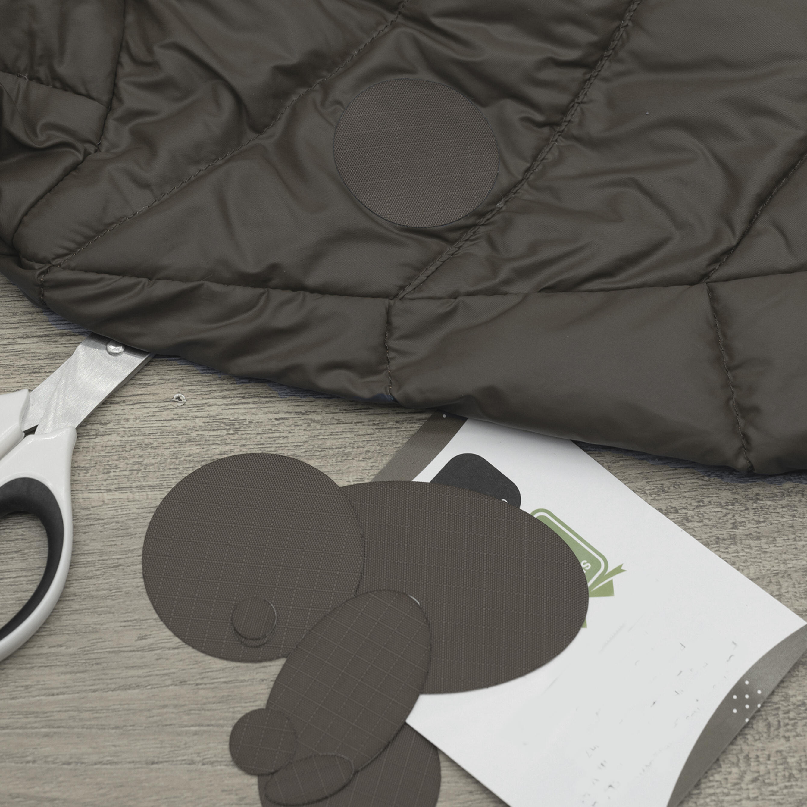Parches de reparación para chaquetas de plumas | impermeables (marrón carbón) 5/9