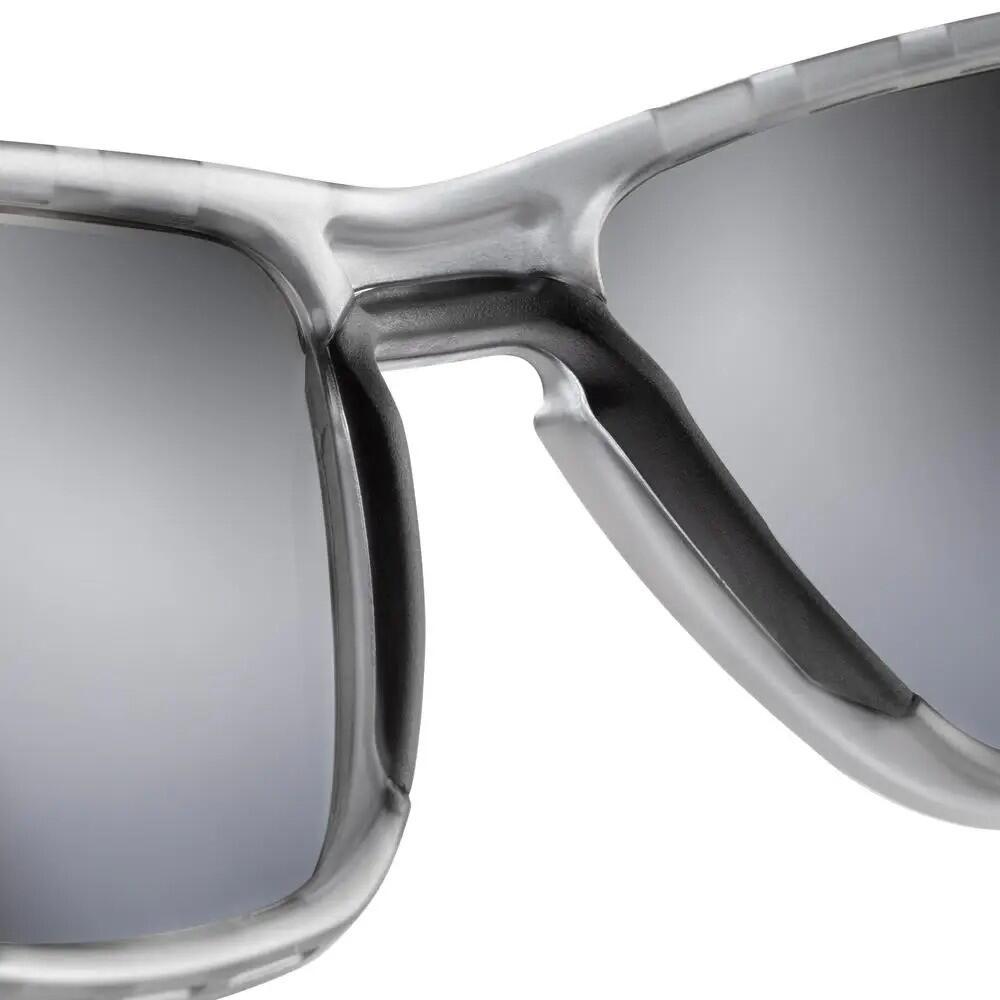 Julbo J5445014 Shield M Noir rouge, verre polarisé et photochromique 6/7