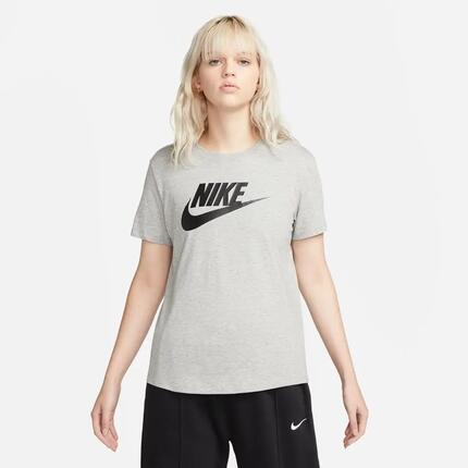 Camiseta Mujer Nike Sportswear Club Essentials Blanco