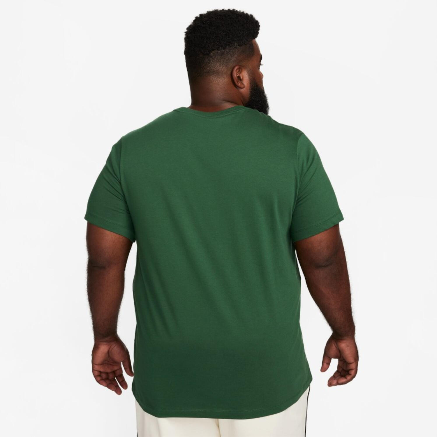 T-Shirt Hommes Nike Sportswear Club vert 2/4