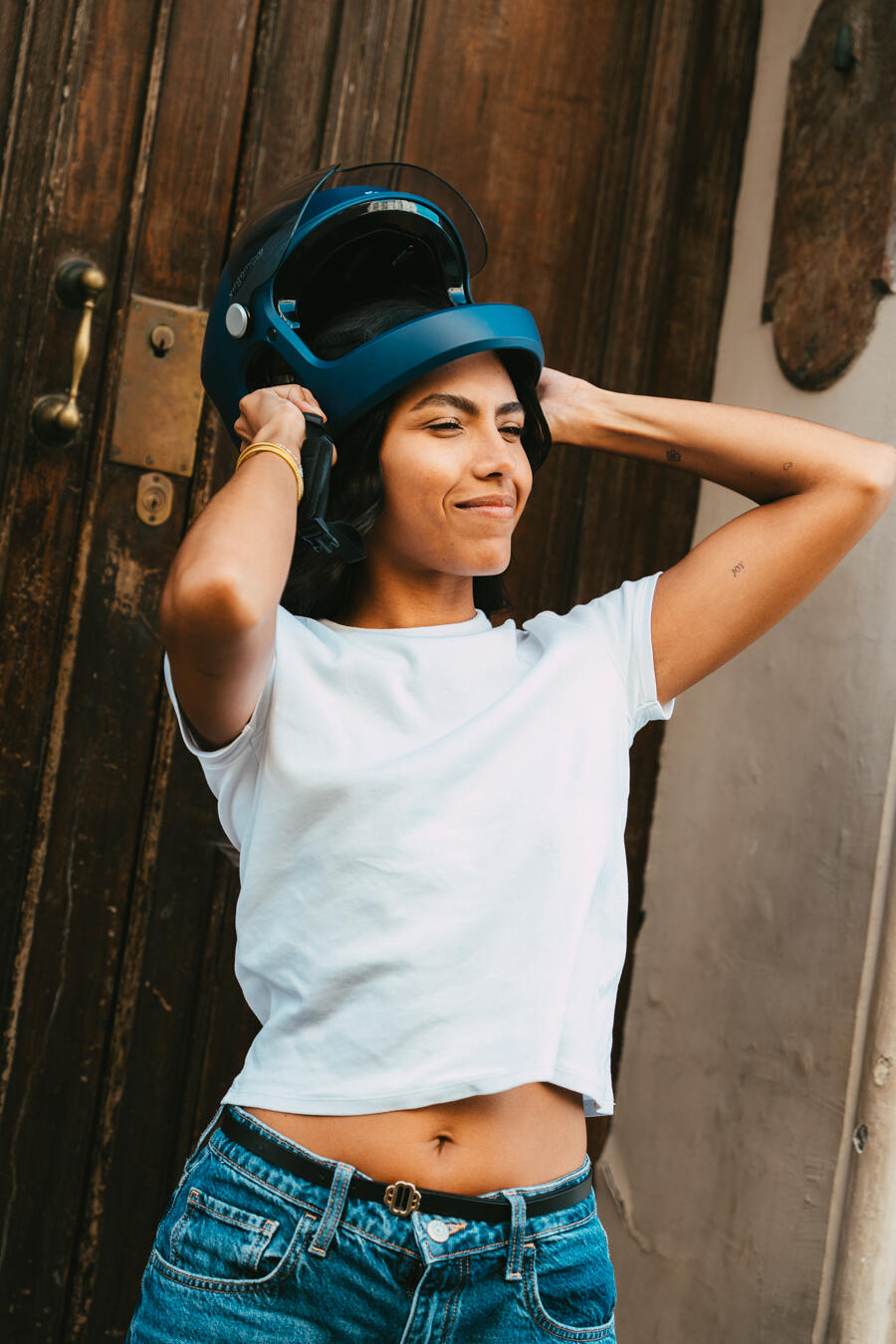 Virgo Integral Bleu - Casque Intégral Urbain avec visière et phare arrière 7/9