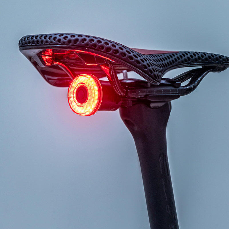 Tylny światło rowerowe smart z automatycznym hamowaniem, USB-C i IPX7 4/7