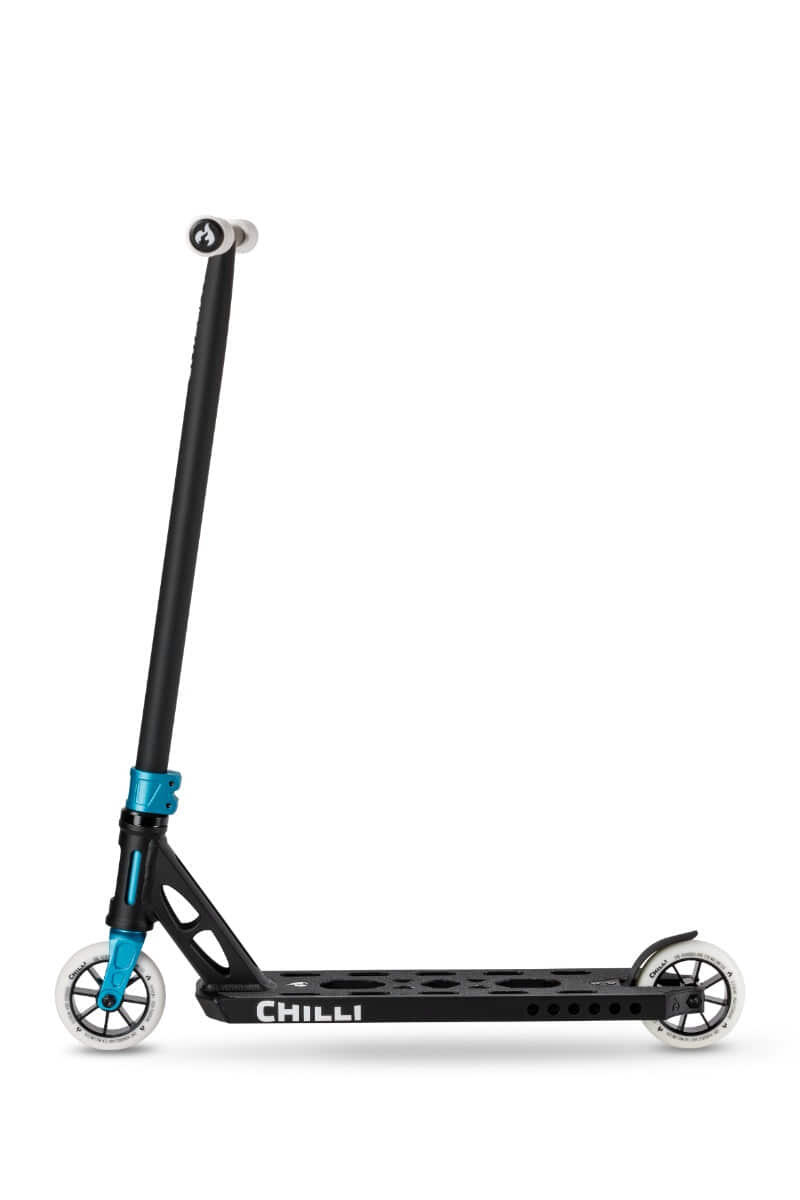 Chilli Pro Scooter Ventus M - Black/White 3/7