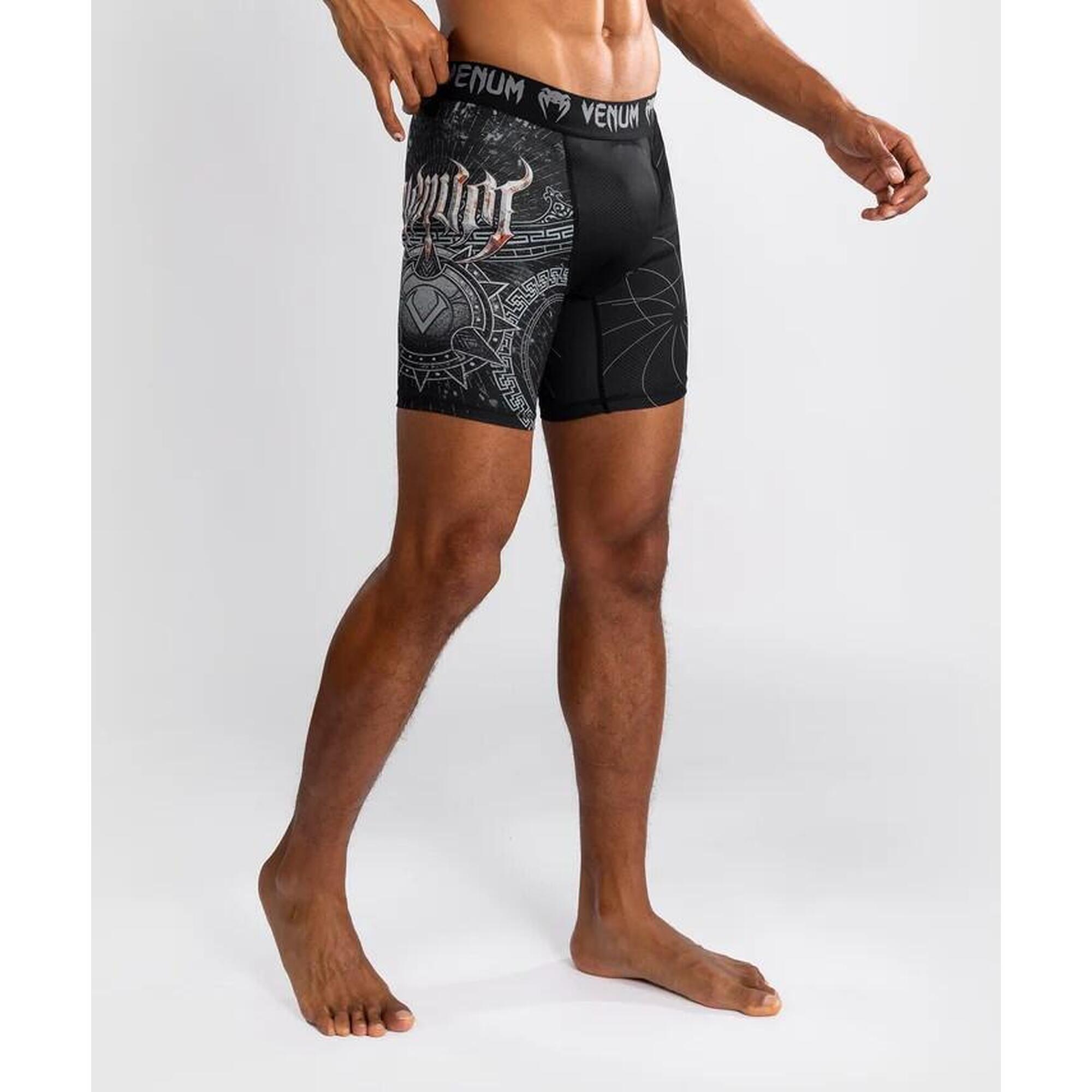Pantaloni scurți de antrenament pentru bărbați Venum Gladiator 5.0 Vale Tudo