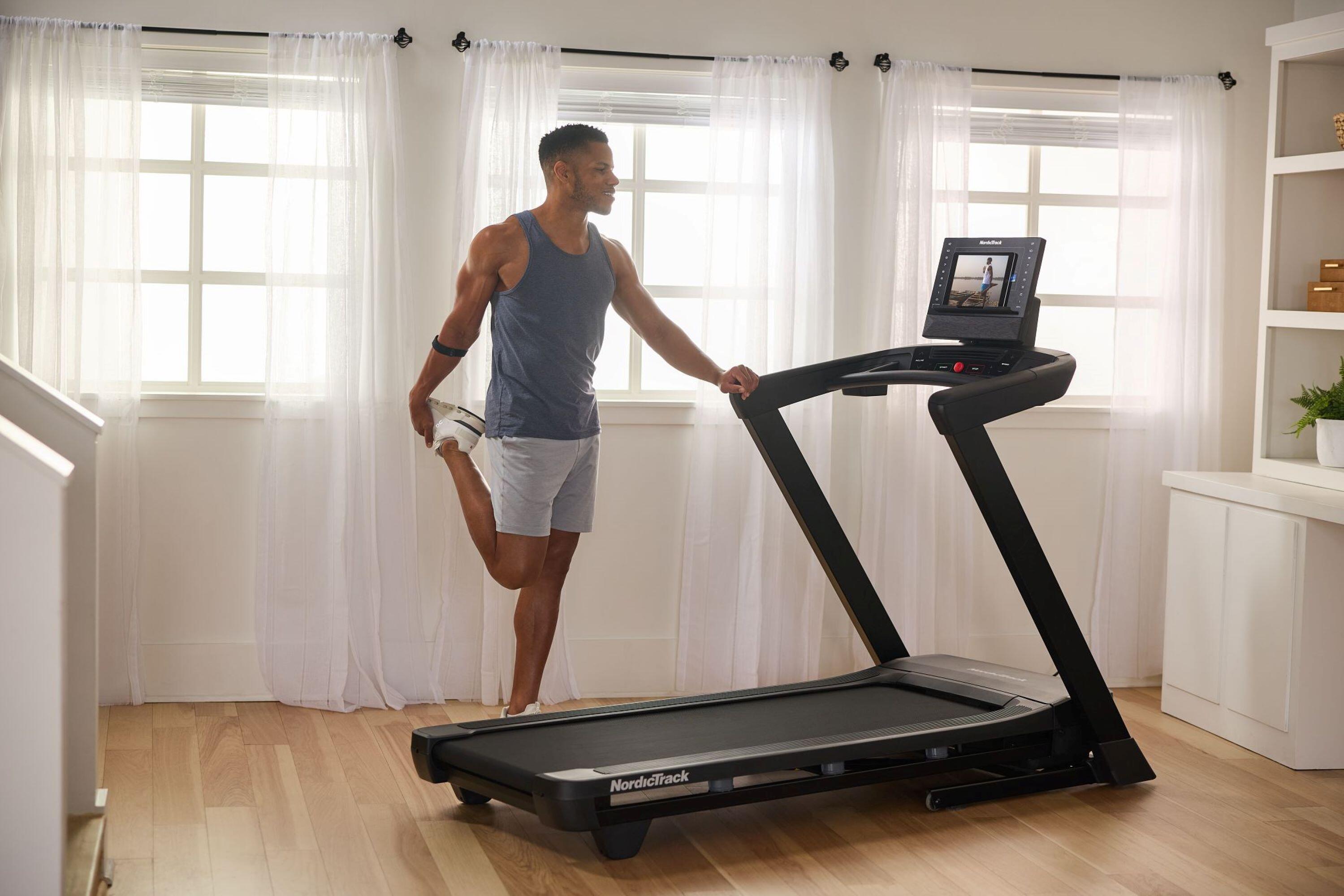 Tapis de course T Series 7 Pliable / Pente +10% / 16 km/h 3/8