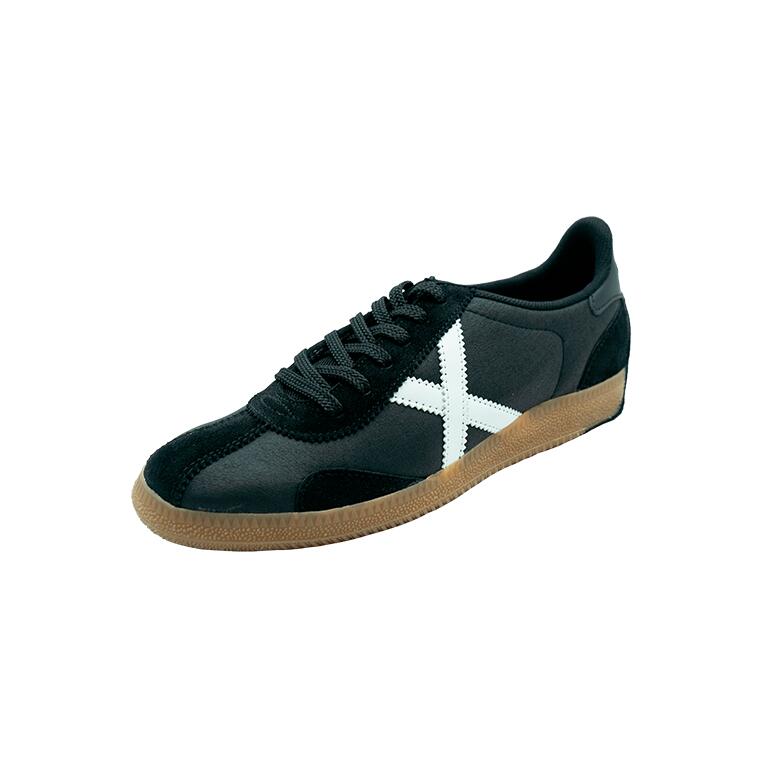 Zapatillas Munich Arquero 04 con Talón Deslizante Negro 3/4