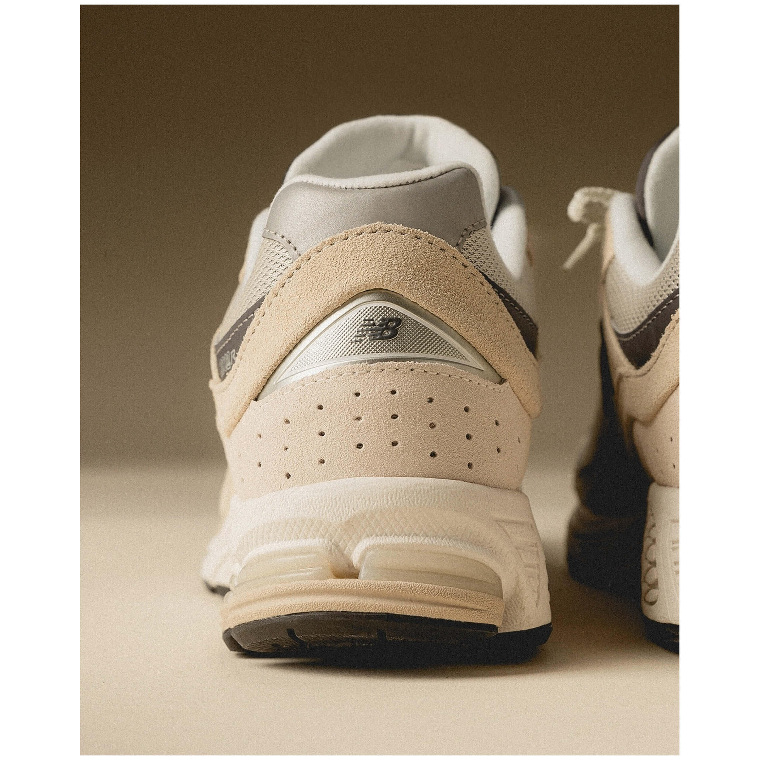 New Balance 2002R Sandstone Magnet 5/5