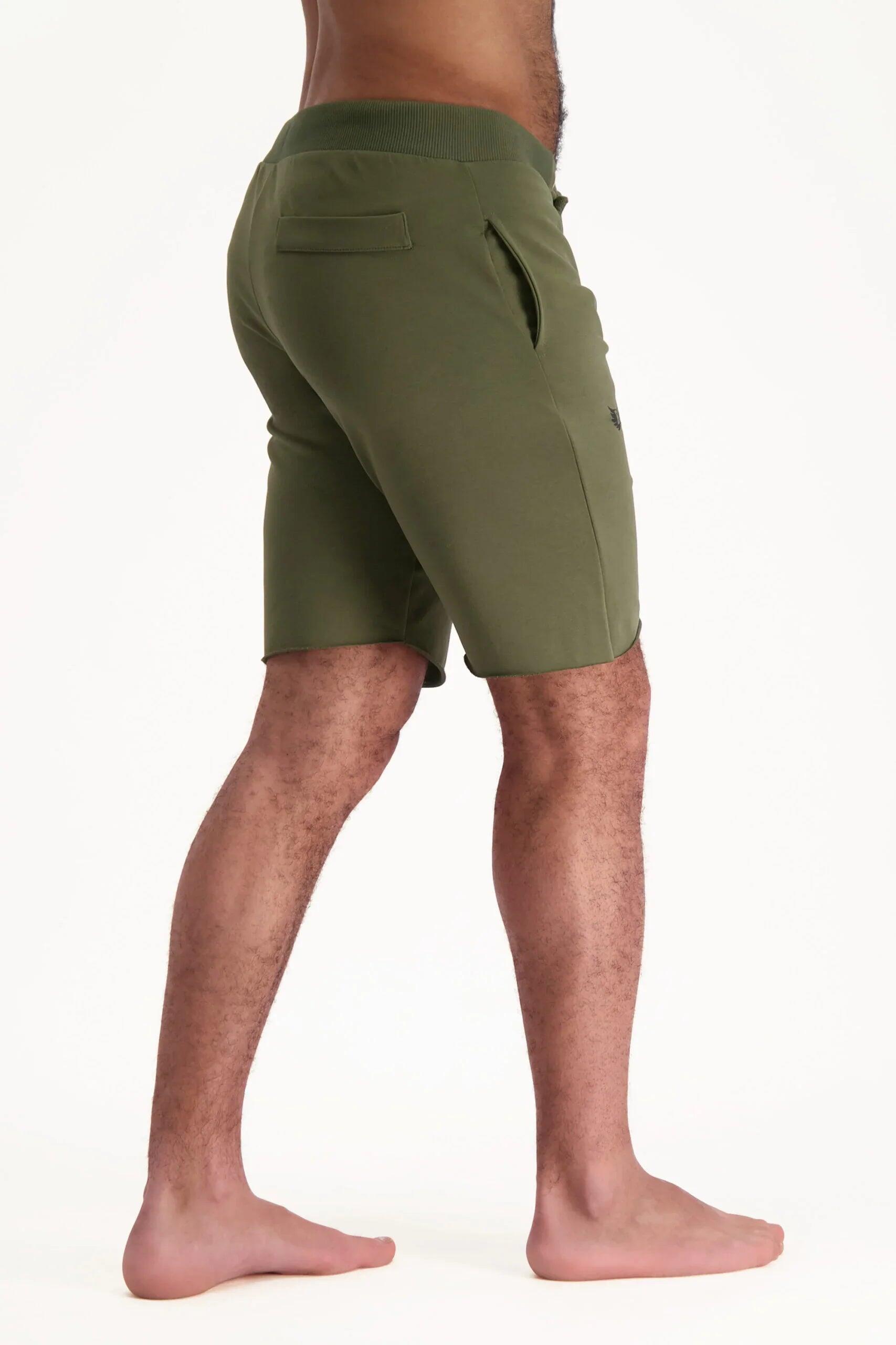 Yoga et Pilates Shorts Bodhi - confortable et tendance  - Vert olive 2/5