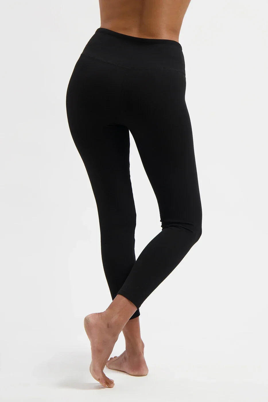Yoga et Pilates Legging Isara 7/8  - Noir Onyx 3/5