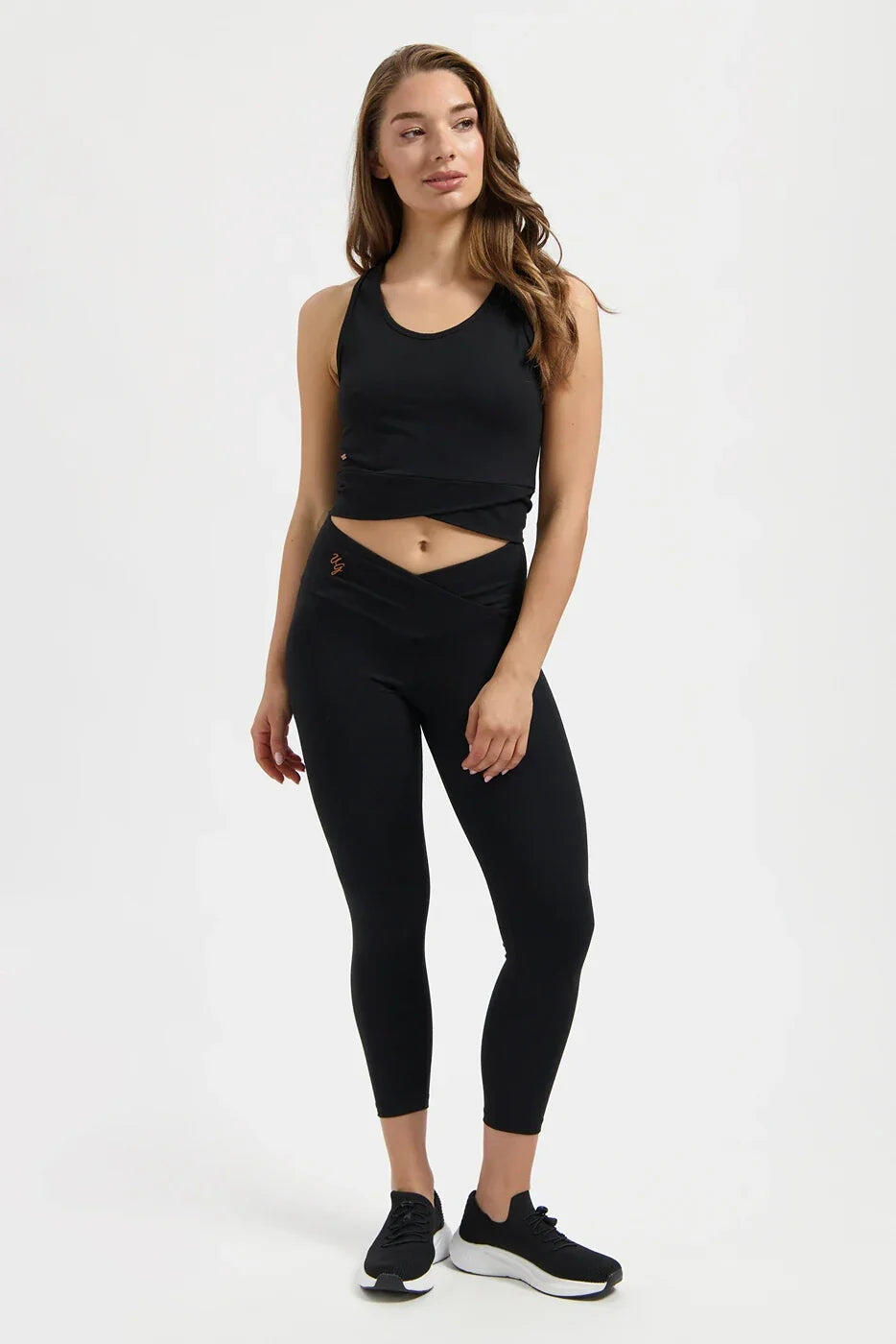 Crop Top de Yoga et Pilates Sati à Nœud – Noir Onyx 3/5