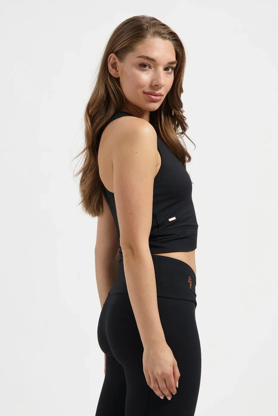 Crop Top de Yoga et Pilates Sati à Nœud – Noir Onyx 2/5
