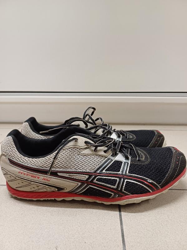 Tussen Particulieren - Veldloopspikes Asics maat 46,5 4/6
