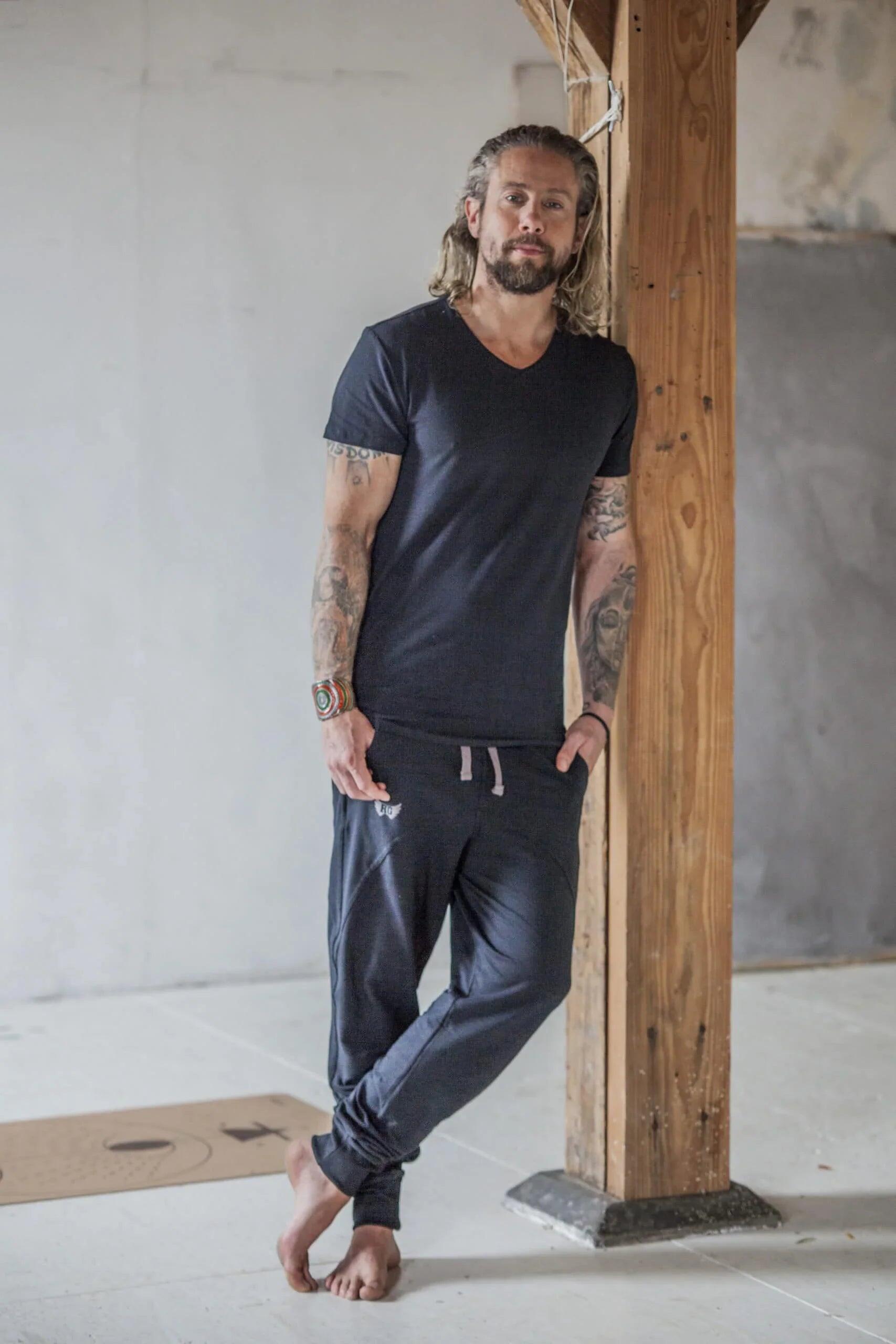 T-shirt Moksha - Col en V à la hanche, doux et confortable  Noir 4/5