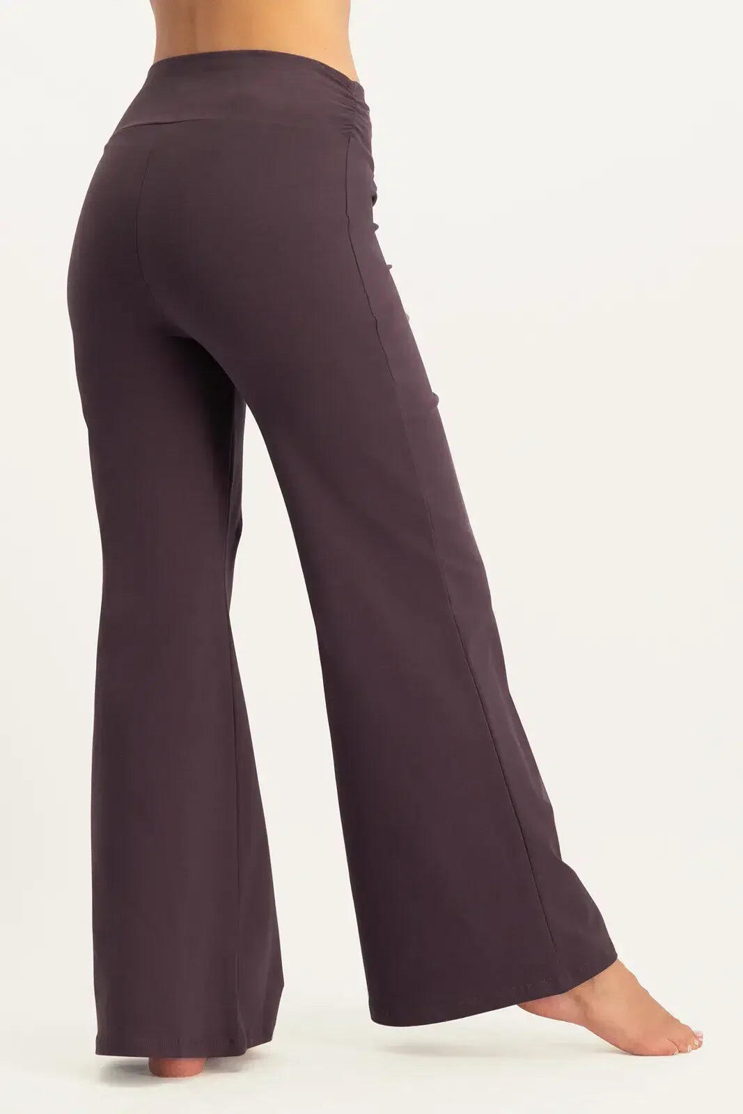 Pantalon de Yoga et Pilates tendance à coupe ample Maeve - Berry 3/5