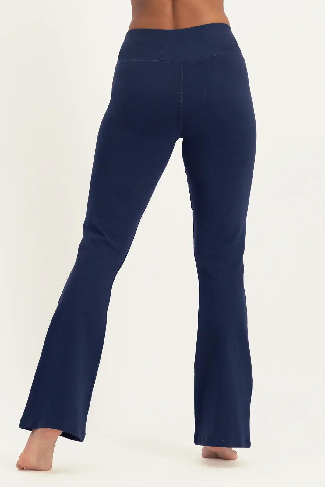 Pantalon de Yoga et Pilates Anandafied avec jambes évasées sur les hanches -Blue 3/5