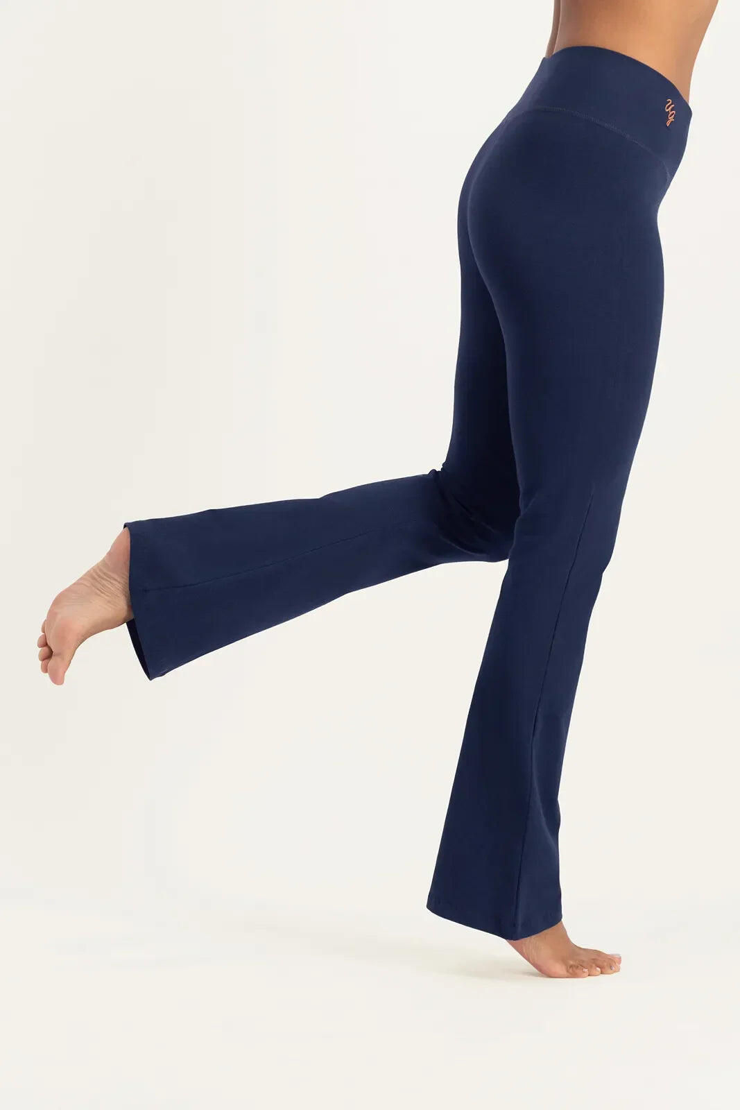 Pantalon de Yoga et Pilates Anandafied avec jambes évasées sur les hanches -Blue 2/5