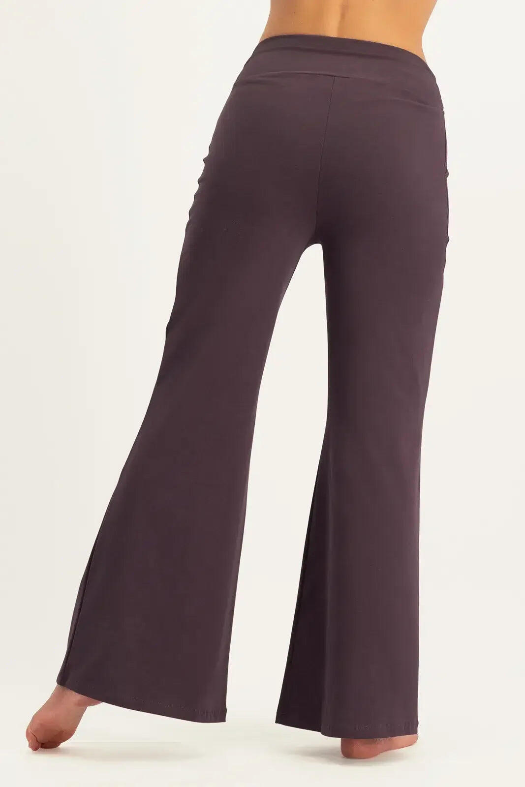 Pantalon de Yoga et Pilates tendance à coupe ample Maeve - Berry 4/5