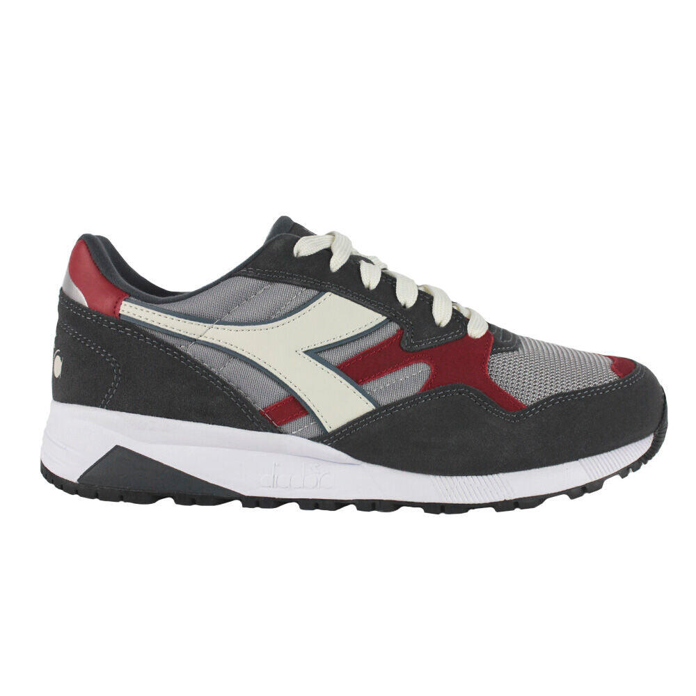 DIADORA picture